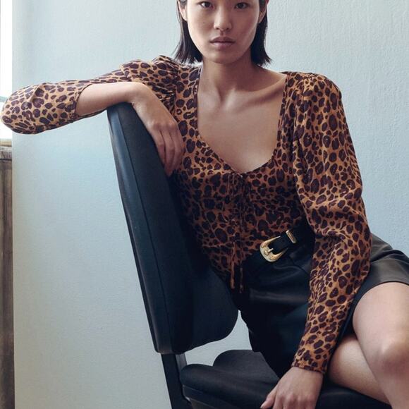 MNG Mango Leopard Animal Print Blouse Size M Brown Long Sleeve Bow/Tie Neck - Picture 1 of 4